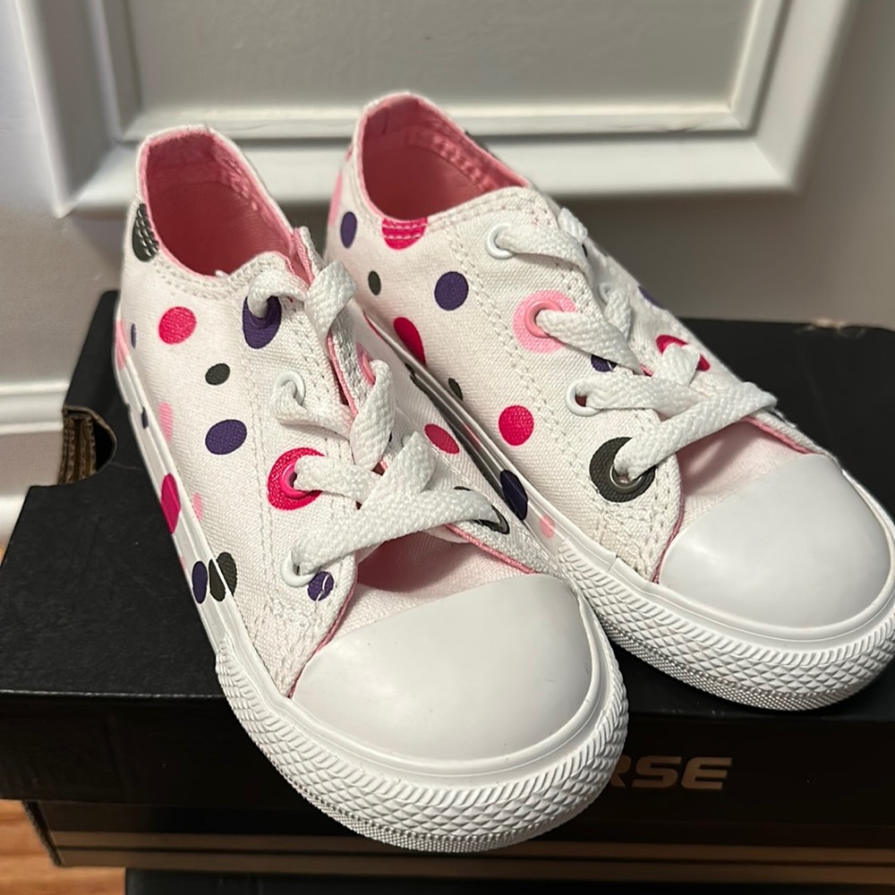 Girls converse sneakers